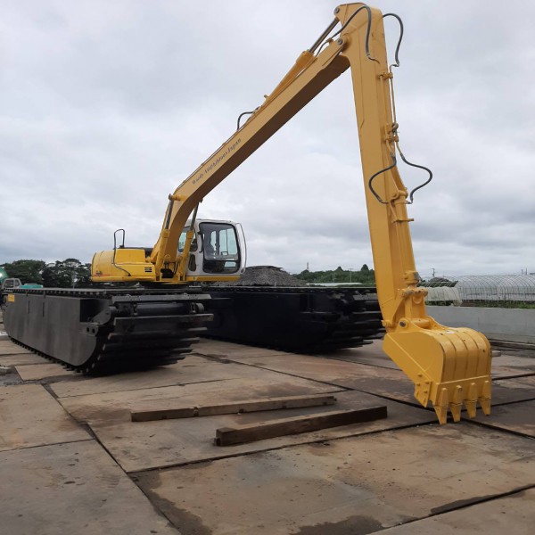 Amphibious Excavator